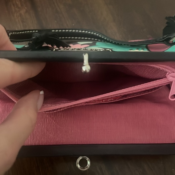 Vintage Isabella Fiore Floral Print Beaded Clutch. - Picture 6 of 14